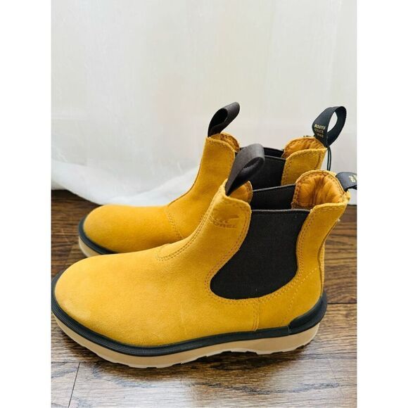 Sorel NWOT Hi Line Chelsea Ankle Boots - Picture 5 of 11